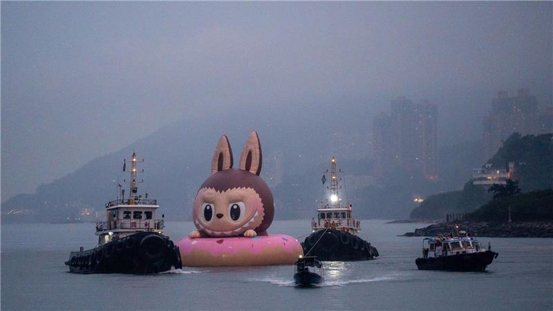 So sieht ein Labubu aus: Hier als große aufblasbare Figur in Hongkong. (Archivbild)