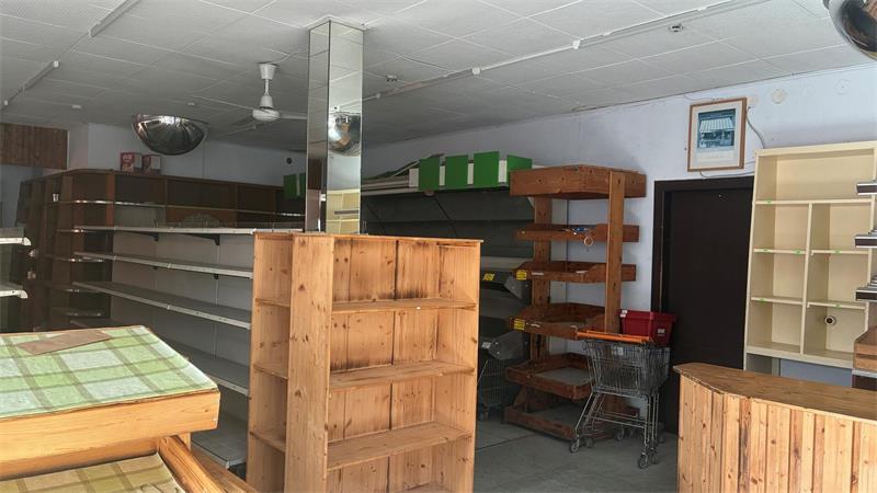 So sieht es im Este-Markt aus: Das Lebensmittelgeschäft im Erdgeschoss steht leer.