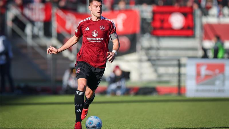 Sofort für Arminia Bielefeld spielberechtigt: der bislang für Nürnberg aktive Innenverteidiger Robin Knoche (Archivbild). 