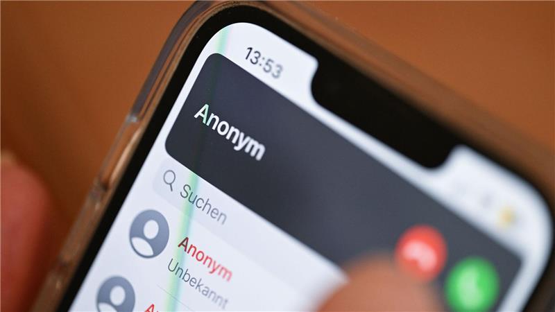 Sogenannte Callcenter-Betrüger richten Millionenschäden in Niedersachsen an - sie setzen dazu auf gezielte Manipulation. (Symbolbild)