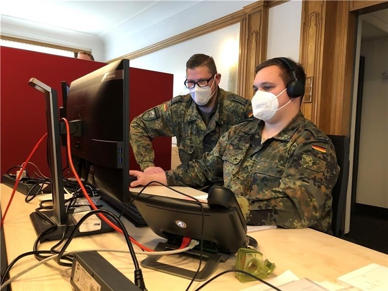 Soldaten der Bundeswehr unterstützen das Gesundheitsamt bei der Kontaktnachverfolgung nach Corona-Infektionen. Foto: Berlin