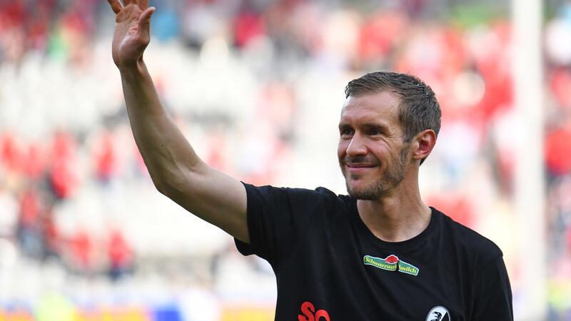 Medien: Schuster wird Streich-Nachfolger in Freiburg Soll Medienberichten zufolge beim SC Freiburg auf Christian Streich folgen: Julian Schuster.