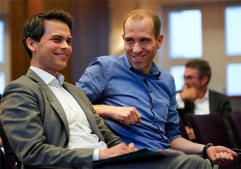 CDU Hamburg macht sich auf den Weg zur Doppelspitze Sollen eine Frau an ihre Seite erhalten: Christoph Ploß (links), CDU-Chef in Hamburg, und Fraktionschef Dennis Thering. Foto: Brandt/dpa