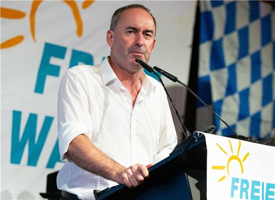Sollte die Partei von Hubert Aiwanger mehr bundespolitischen Einfluss haben? 40 Prozent der Bürger finden das laut einer repräsentativen Umfrage.