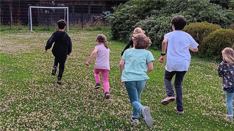 Wenn Eltern versagen: Harsefelder Wohngruppe ist ihr neues Zuhause Sommerferien bedeuten in der Wohngruppe in Harsefeld: Grillen, Eis essen und eine Woche zusammen Urlaub am Meer machen.