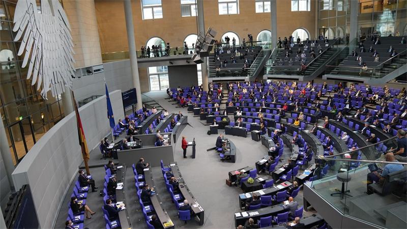 Sondersitzungen in der Sommerpause sind selten - aber nicht ungewöhnlich. (Archivbild)