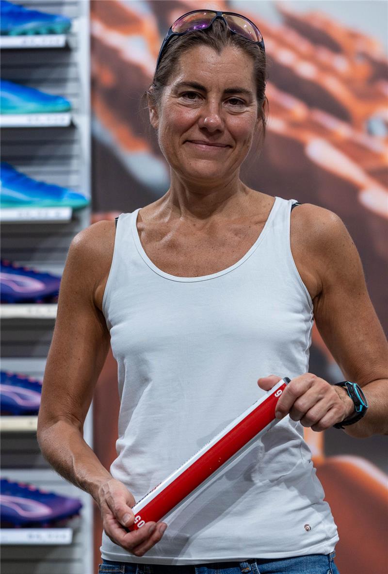 Sonja Küstner mit ihrem Staffelstab