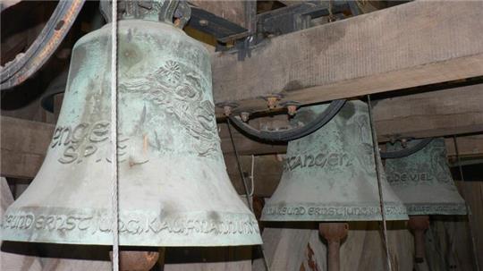 Sonnabends und sonntags können Interessierte zu den Glocken im St.-Cosmae-Turm hochsteigen.