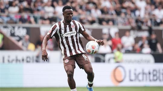 Sorgen beim FC St. Pauli um Abdoulie Ceesay. (Archivbild) 