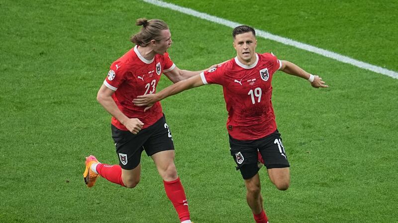 EM-Knockout für Polen trotz Lewandowski-Rückkehr Sorgte für das zwischenzeitliche 2:1 der Österreicher: Christoph Baumgartner (r).