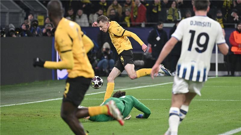 Guirassy mit trauriger Botschaft - BVB auf Achtelfinal-Kurs Sorgte für den Pausenstand: Maximilian Beier.