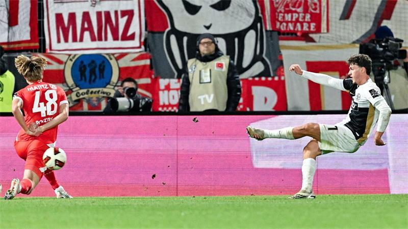 Sorgte mit dem dritten Treffer für die Vorentscheidung: Maurice Krattenmacher. 