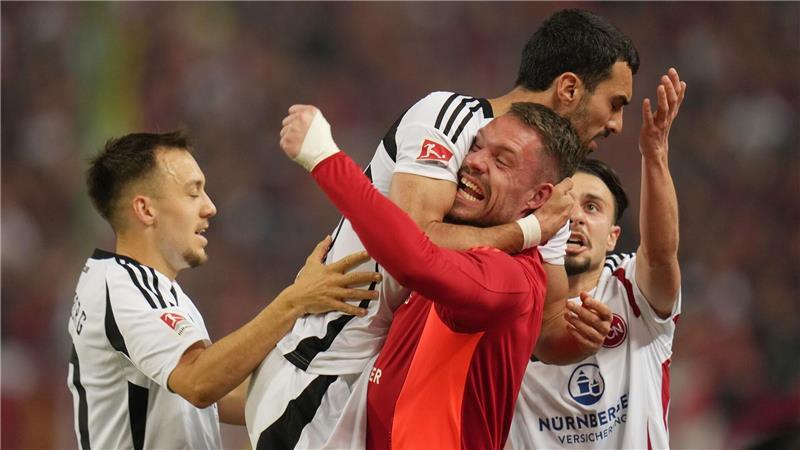 „Für Miro gewonnen“: Kloses emotionale Betzenberg-Rückkehr Sorgte mit einer starken Einzelaktion für das 2:0: Nürnbergs Mahir Emreli (oben).