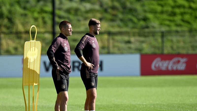 Andrich, Behrens, Führich: Drei Neulinge und ihr „Momentum“ Spätberufene Torjäger unter sich: Kevin Behrens (l) und Niclas Füllkrug.