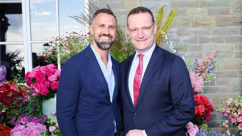 Spahn und sein Mann Daniel Funke hatten sich überglücklich gezeigt, dass sie nun Eltern sind. (Archivbild)