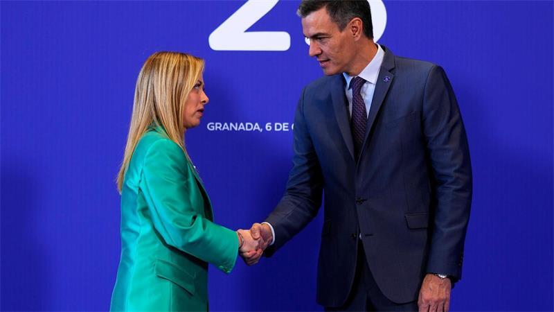 Spaniens linke Regierung von Ministerpräsident Pedro Sánchez hat Italien ultimativ aufgefordert, vorübergehend eingeführte Grenzkontrollen für aus Spanien kommende Reisende wieder aufzuheben. (Archivbild)