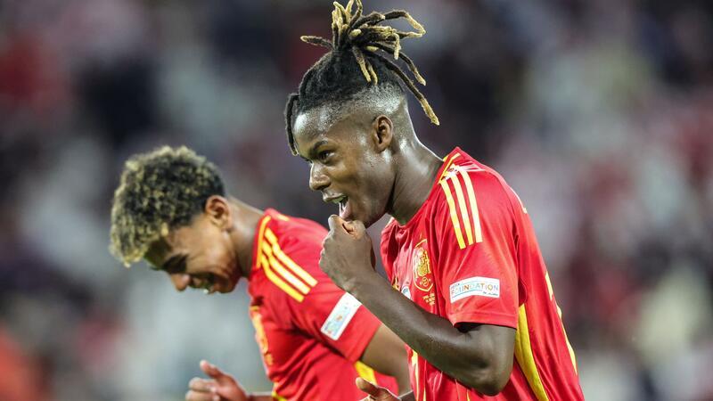 Spanien oben, Frankreich unten: Das Ranking der besten Acht Spanisches Traumduo: Williams (r) und Yamal.