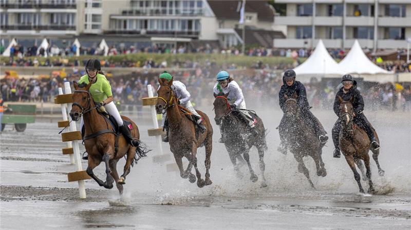 Das erwartet die Besucher beim Duhner Wattrennen 2023 in Cuxhaven Spannenden Rennsport werden auch diesmal die Teilnehmerinnen und Teilnehmer zeigen. Foto: Adelmann