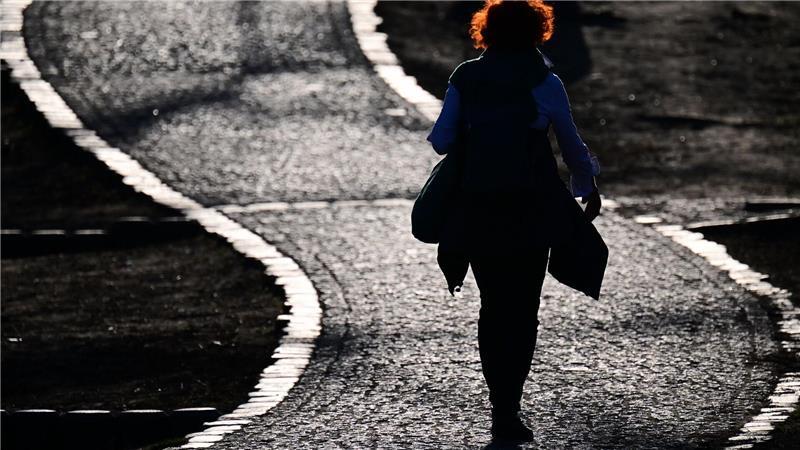 Spaziergang im Gegenlicht in Berlin.