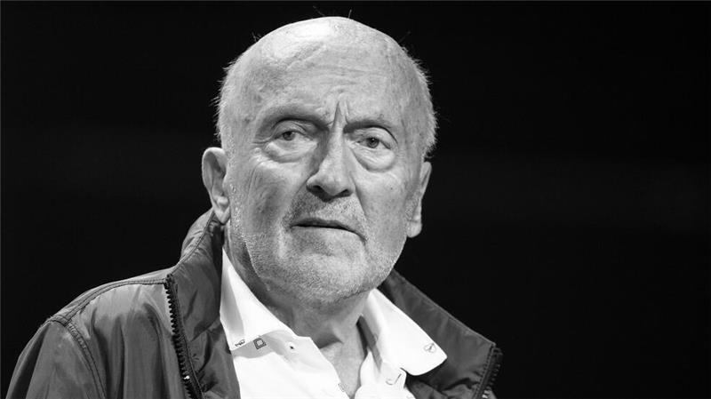 „Goldener Arm“ von München: Olympia-Held Wolfermann tot Speerwurf-Olympiasieger Klaus Wolfermann ist im Alter von 78 Jahren gestorben.