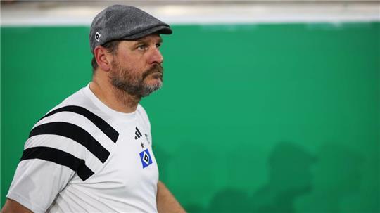 Sperre droht: Dennoch will sich HSV-Trainer Steffen Baumgart am Spielfeldrand nicht zurückhalten.