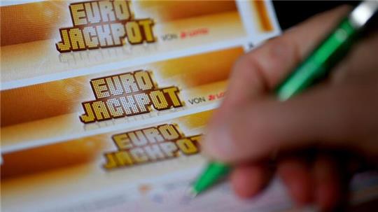 Spieler aus NRW gewinnt rund 98 Millionen Euro