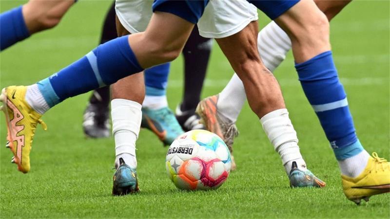 Spieler vom TuS Zeven sollen mit Worten wie „Schwuchtel“, „Nazi“ oder „Quotenneger“ beleidigt worden sein.