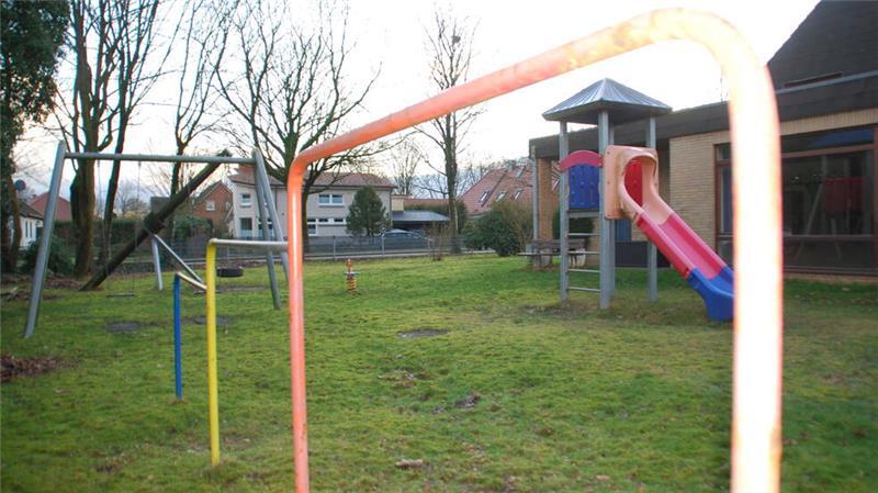 Neugestaltung des Nindorfer Spielplatzes - Einladung zum Bürgerdialog Spielgeräte sind veraltet, die Farbe verblichen und das Gelände nicht barrierearm.