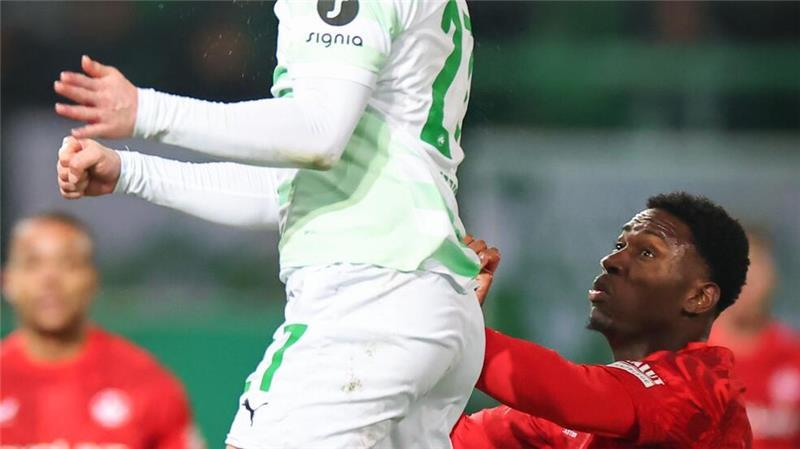 Spielt jetzt für Kaiserslautern: Der gebürtige Hamburger Faride Alidou (r).