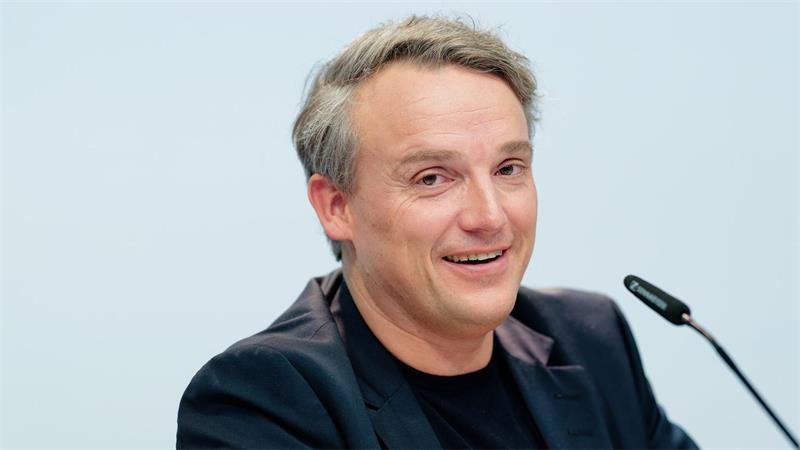 Dax-Vorstände verdienen 42 Mal so viel wie die Beschäftigten Spitzenverdiener unter den Dax-Chefs: Der Vorstandsvorsitzende des Softwarekonzerns SAP, Christian Klein. (Archivbild)