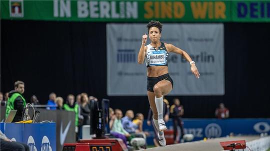 Sprang beim Istaf Indoor in Berlin zum Sieg: Weitspringerin Malaika Mihambo.