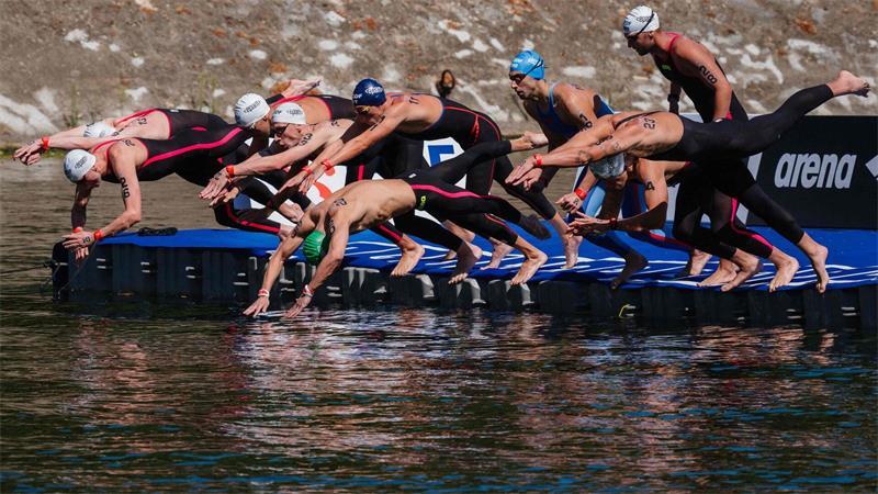 Gose bejubelt EM-Gold - Wellbrock in der Seine ausgebremst Sprung in die Seine: Für die deutschen Männer lief es nicht so gut wie erhofft.