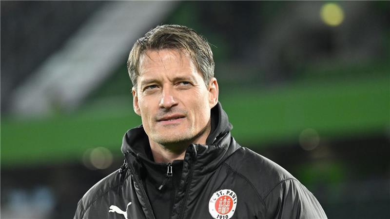 St.-Pauli-Trainer Alexander Blessin.