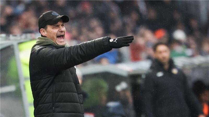 St. Paulis Trainer Alexander Blessin. 