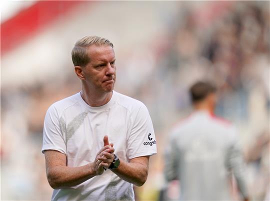 St. Paulis Trainer Timo Schultz. Foto: Marcus Brandt/dpa