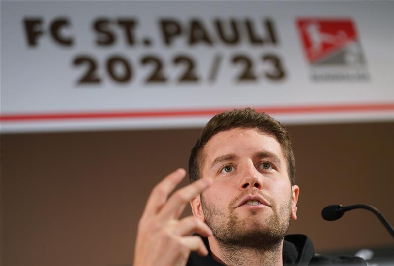 Die neue Hoffnung des FC St. Pauli heißt Fabian Hürzeler St. Paulis neuer Trainer Fabian Hürzeler. Foto: Marcus Brandt/dpa