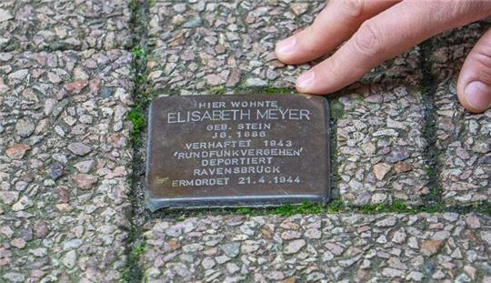 Stade Marketing und Tourismus lädt ein zur Themenführung „Stolpersteine“ am Holocaust-Gedenktag.
