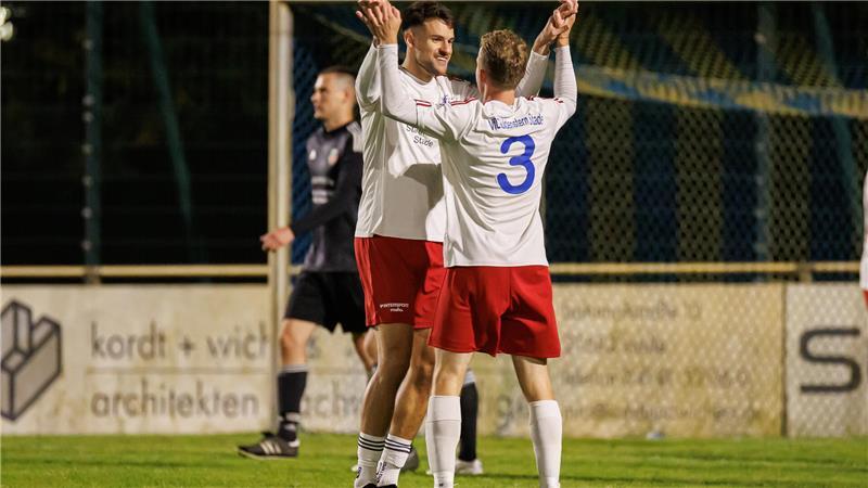 Spitzenreiter Stade beendet Durststrecke mit Sieg in Hedendorf Stade hat nach drei sieglosen Spielen wieder gewonnen. Fynn Linzer erzielte in Hedendorf das 1:0.