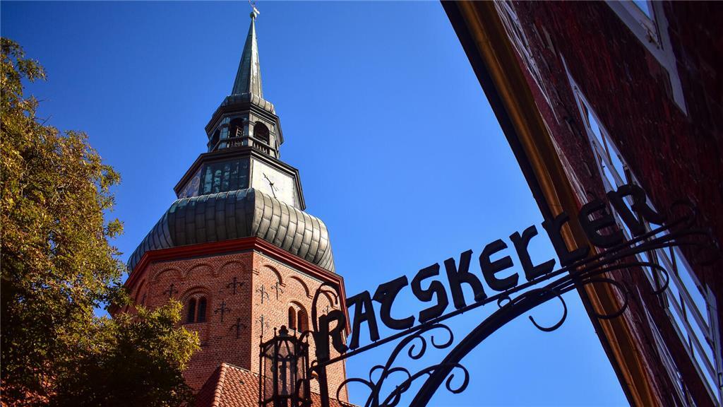 Stade hat zwei bedeutende Kirchen in der Altstadt, darunter die St. Cosmae et Da...