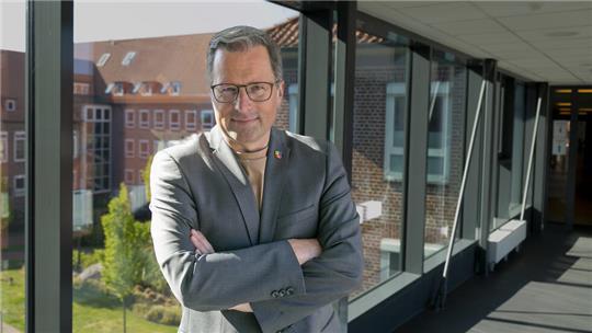 Stades Landrat Kai Seefried hat bereits erklärt: Er will 2026 erneut antreten.