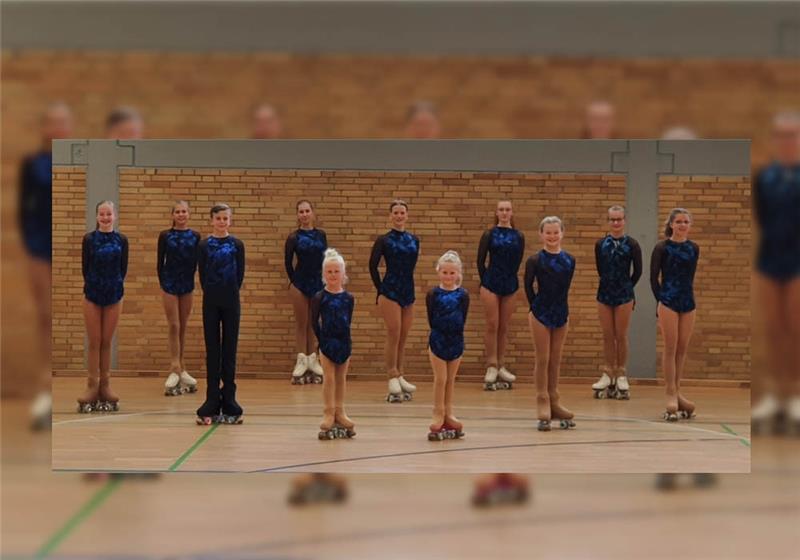 Stades Rollkunstläufer: Valeska Stüven, Liva Balzeit, Max Grüschow, Berit Balzeit, Lara Wilhelmi, Victoria Stach, Lia Würger, Tuula Koch, Kaya Isabel Helck, Chiara Eggers und Emilia Buttge (von links).