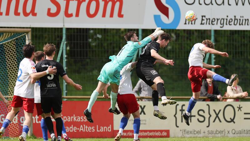 Stades Torhüter Timo Haepp vereitelte einige Torchancen des Favoriten aus Lüneburg. Der VfL Güldenstern verdiente sich einen Punkt.