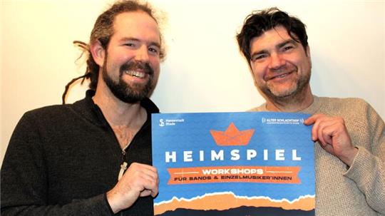 Stadtjugendpfleger Marc Olszewski (rechts) und Heimspiel-Coach Nick Reinartz.