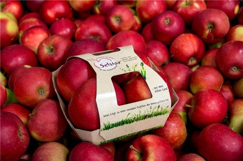 Stärkt das Immunsystem: Der Selstar aus dem Alten Land enthält mehr als zehn Mal so viel Selen wie ein gewöhnlicher Apfel. Der Gesundheitsapfel wird umweltschonend von Elbe-Obst-Erzeugern produziert und in einer natürlichen Kartonschale ohn