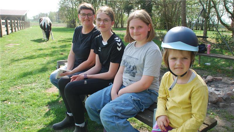 Vom Bauernhof zum Ferienhof: Was die Sauensieker auf Hof Heimberg planen Stammgäste auf dem Ferienhof in Sauensiek: Familie Lehmann aus Magdeburg.
