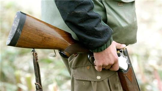 Standardausbildung für Jäger ist ein neunmonatiger, von den Jägerschaften ausgerichteter und von den Landkreisen angebotener Lehrgang mit etwa 200 Unterrichtsstunden. 