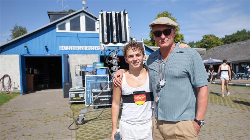Standen für „Adams Acht“ zusammen vor der Kamera: Oliver Masucci und sein Sohn Vito Wiesner. (Archivbild)