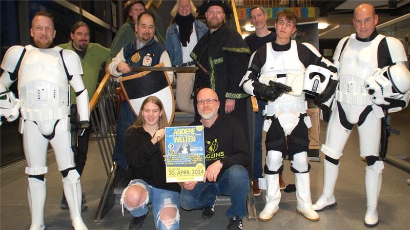 Star-Wars-Darsteller, Schwertkämpfer und Organisatoren bei der Veranstaltung im vergangenen Jahr.