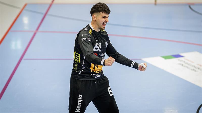 Warum so ängstlich? VfL Fredenbeck verliert erstes Heimspiel Starker Rückhalt: Teo Mestrovic übernahm für den verletzten Justin Rundt.