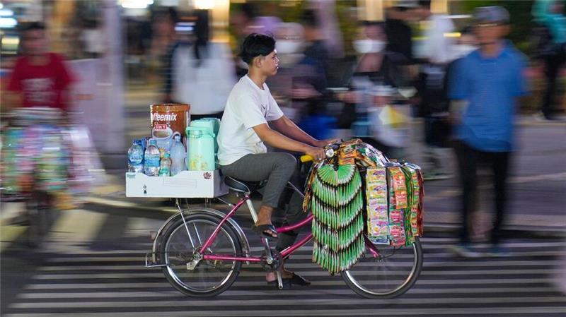 „Starling“-Fahrer gehören zum Stadtbild von Jakarta dazu. 